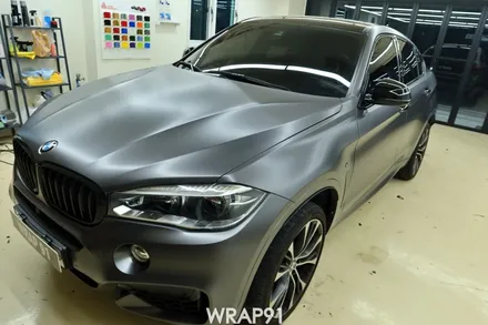 BMW X6 m50d 전체 랩핑 - 에이버리 사틴 다크 그레이, 경남 창원 자동차 래핑 전문 랩91 / 마산, 김해, 창원