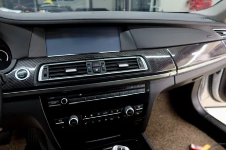 카본 랩핑으로 깔끔해진 bmw730d 실내! / 마산, 김해, 창원