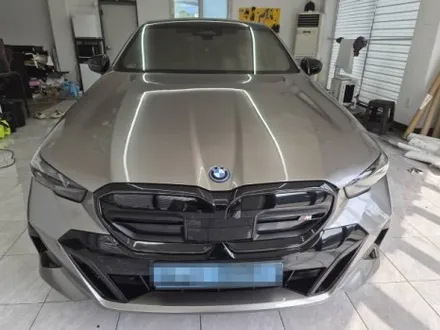 BMW i5 브라바도 리퀴드 메탈릭 실버 전체 랩핑 WRAP91 / 마산, 김해, 창원