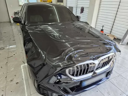 창원랩핑 BMW 520i 전체랩핑｜고광택 블랙 컬러체인지 & 그릴·실내 랩핑 / 마산, 김해, 창원