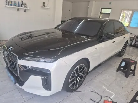 BMW 7시리즈 브라바도 유광 블랙 고광택 투톤 랩핑, 크롬 죽이기 WRAP91 / 마산, 김해, 창원