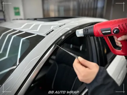 부산 PPF 전문점에서 BMW 5시리즈 클리프 디자인 스모그 라이트 PPF + 블랙 PPF로 루프스킨 및 창틀 크롬 딜리트 시공하기 / 부산 강서구