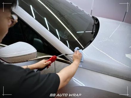 [공지] BMW 전기차 iX 상단 블랙 PPF와 실내 랩핑으로 최첨단 모습으로 만들기! / 부산 강서구 명지동