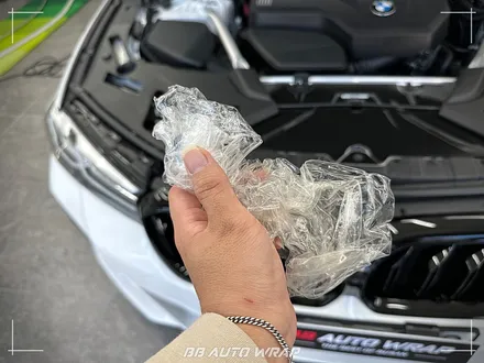 부산 PPF 전문점에서 BMW 5시리즈 클리프 디자인 스모그 라이트 PPF + 블랙 PPF로 루프스킨 및 창틀 크롬 딜리트 시공하기 / 부산 강서구