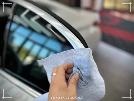 부산 PPF 전문점에서 BMW 5시리즈 클리프 디자인 스모그 라이트 PPF + 블랙 PPF로 루프스킨 및 창틀 크롬 딜리트 시공하기 / 부산 강서구