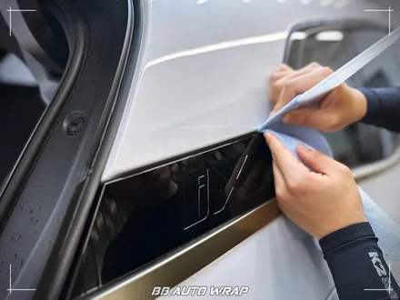[공지] BMW 전기차 iX 상단 블랙 PPF와 실내 랩핑으로 최첨단 모습으로 만들기! / 부산 강서구 명지동
