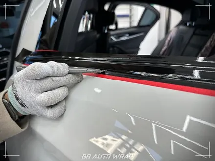 부산 PPF 전문점에서 BMW 5시리즈 클리프 디자인 스모그 라이트 PPF + 블랙 PPF로 루프스킨 및 창틀 크롬 딜리트 시공하기 / 부산 강서구