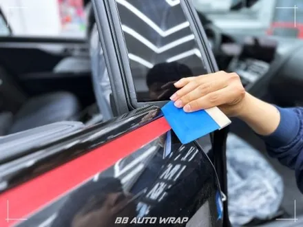 2025 BMW 8시리즈 그란쿠페 전체 크롬 죽이기로 블랙 에디션 만들기 부산랩핑 / 부산 강서구 명지동