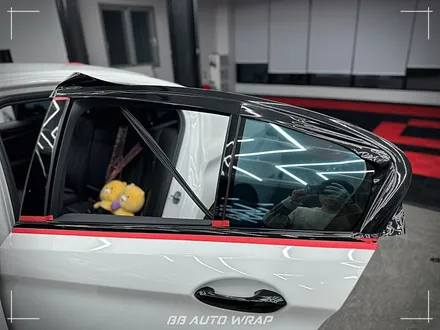 부산 PPF 전문점에서 BMW 5시리즈 클리프 디자인 스모그 라이트 PPF + 블랙 PPF로 루프스킨 및 창틀 크롬 딜리트 시공하기 / 부산 강서구