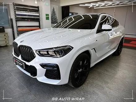 사고로 인해 손상된 BMW X6 크롬랩핑 보험처리로 수리부터 랩핑 시공까지 한 번에 해결하기! 창원랩핑 / 부산 강서구 명지동
