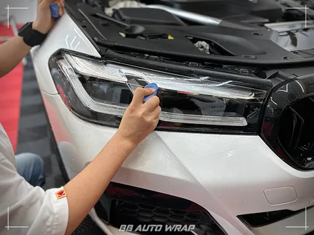 부산 PPF 전문점에서 BMW 5시리즈 클리프 디자인 스모그 라이트 PPF + 블랙 PPF로 루프스킨 및 창틀 크롬 딜리트 시공하기 / 부산 강서구