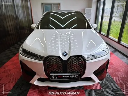 [공지] BMW 전기차 iX 상단 블랙 PPF와 실내 랩핑으로 최첨단 모습으로 만들기! / 부산 강서구 명지동
