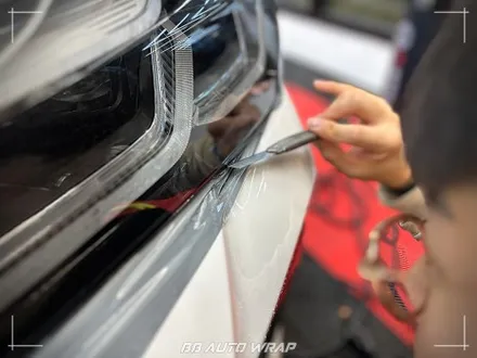 부산 PPF 전문점에서 BMW 5시리즈 클리프 디자인 스모그 라이트 PPF + 블랙 PPF로 루프스킨 및 창틀 크롬 딜리트 시공하기 / 부산 강서구