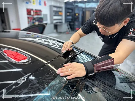 부산 PPF 전문점에서 BMW 5시리즈 클리프 디자인 스모그 라이트 PPF + 블랙 PPF로 루프스킨 및 창틀 크롬 딜리트 시공하기 / 부산 강서구
