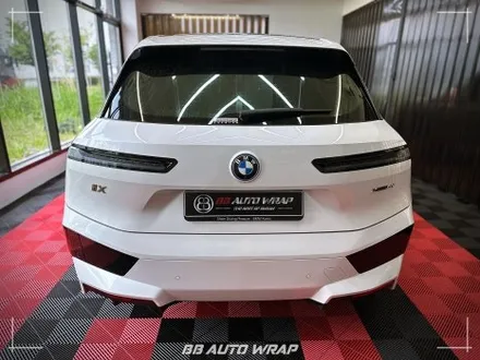[공지] BMW 전기차 iX 상단 블랙 PPF와 실내 랩핑으로 최첨단 모습으로 만들기! / 부산 강서구 명지동