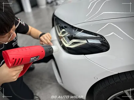 부산 PPF 전문점에서 BMW 5시리즈 클리프 디자인 스모그 라이트 PPF + 블랙 PPF로 루프스킨 및 창틀 크롬 딜리트 시공하기 / 부산 강서구