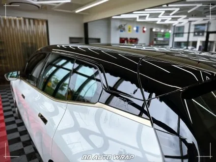 [공지] BMW 전기차 iX 상단 블랙 PPF와 실내 랩핑으로 최첨단 모습으로 만들기! / 부산 강서구 명지동