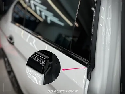 부산 PPF 전문점에서 BMW 5시리즈 클리프 디자인 스모그 라이트 PPF + 블랙 PPF로 루프스킨 및 창틀 크롬 딜리트 시공하기 / 부산 강서구