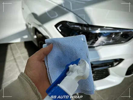 사고로 인해 손상된 BMW X6 크롬랩핑 보험처리로 수리부터 랩핑 시공까지 한 번에 해결하기! 창원랩핑 / 부산 강서구 명지동