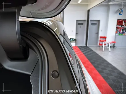[공지] BMW 전기차 iX 상단 블랙 PPF와 실내 랩핑으로 최첨단 모습으로 만들기! / 부산 강서구 명지동