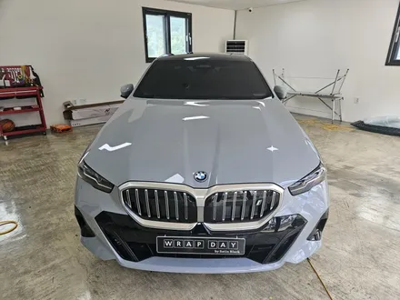 곤지암 랩핑 랩데이 - BMW i5   아이코닉 글로우 그릴 크롬죽이기 / 이천시 마장면 장암리
