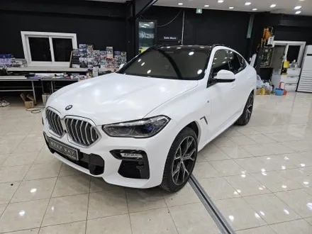 여주 랩핑 - BMW X6 사틴 화이트 전체랩핑 및 루프스킨 3M 블랙유광 시공기 / 이천시 마장면 장암리