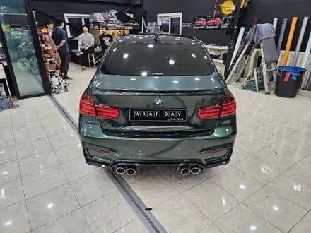 경기 광주 랩핑 BMW 3시리즈 오토벨벳 미드나잇그린 전체랩핑 시공 / 이천시 마장면 장암리