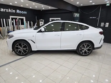 여주 랩핑 - BMW X6 사틴 화이트 전체랩핑 및 루프스킨 3M 블랙유광 시공기 / 이천시 마장면 장암리