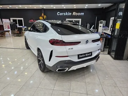 여주 랩핑 - BMW X6 사틴 화이트 전체랩핑 및 루프스킨 3M 블랙유광 시공기 / 이천시 마장면 장암리