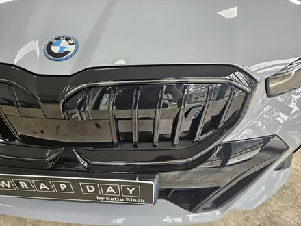 곤지암 랩핑 랩데이 - BMW i5   아이코닉 글로우 그릴 크롬죽이기 / 이천시 마장면 장암리