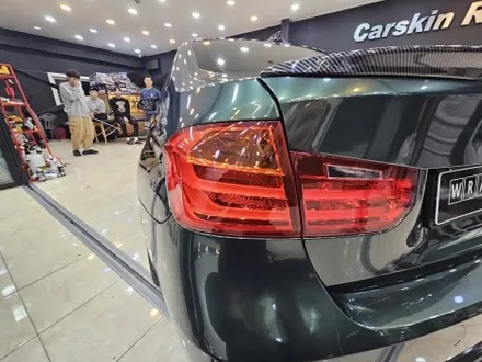 경기 광주 랩핑 BMW 3시리즈 오토벨벳 미드나잇그린 전체랩핑 시공 / 이천시 마장면 장암리