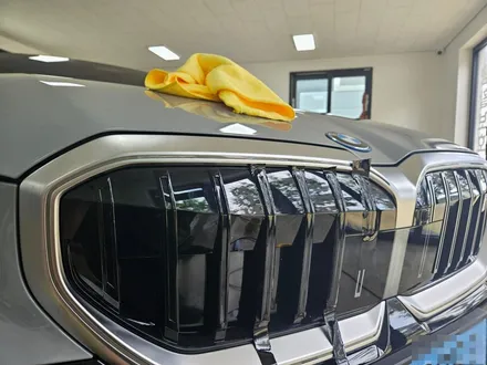 곤지암 랩핑 랩데이 - BMW i5   아이코닉 글로우 그릴 크롬죽이기 / 이천시 마장면 장암리