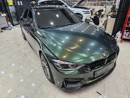 경기 광주 랩핑 BMW 3시리즈 오토벨벳 미드나잇그린 전체랩핑 시공 / 이천시 마장면 장암리