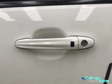 코란도C 도어캐치 수원 랩핑 크롬 몰딩도 함께 / 수원, 광교