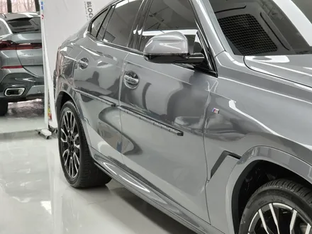 BMW X6 (브루클린 그레이)신차출고와 동시에 문콕방지 네오가드 시공리뷰 분당랩핑샵 랩플립 (경기 가디언 도어가드 시공점) / 성남시 중원구 여수동