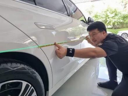 메르세데스 벤츠 E클래스 W214 E200 네오가드 (가디언 도어가드) 시공 분당랩핑샵 랩플립 / 성남시 중원구 여수동