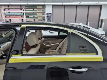 벤츠 W213 E300 윈도우+트렁크+범퍼가니쉬 부분 크롬죽이기 분당 랩핑샵 랩플립 / 성남시 중원구 여수동