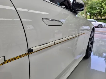 메르세데스 벤츠 E클래스 W214 E200 네오가드 (가디언 도어가드) 시공 분당랩핑샵 랩플립 / 성남시 중원구 여수동
