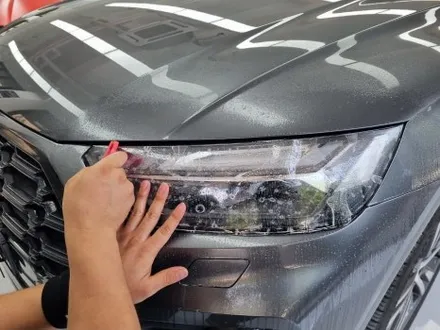 아우디 Q5 40 TDI 콰트로 크롬죽이기 보험수리(사고 수리,부분랩핑) 분당랩핑샵 랩플립 / 성남시 중원구 여수동