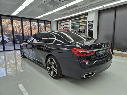 분당 랩핑 전문샵 BMW 7시리즈(G11)740Ld 전체 크롬죽이기 시공 랩플립 / 성남시 중원구 여수동