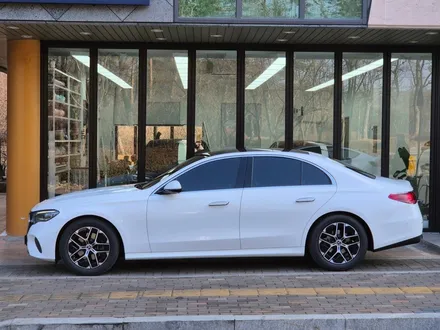 신차출고! 벤츠 e클래스 W214 신형 E200 생활보호 투명 전체 PPF 시공후기 분당랩핑샵 랩플립 / 성남시 중원구 여수동