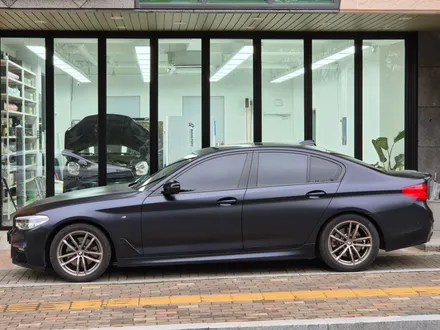 BMW G30 520d 전면그릴 크롬죽이기 분당랩핑샵 랩플립 / 성남시 중원구 여수동