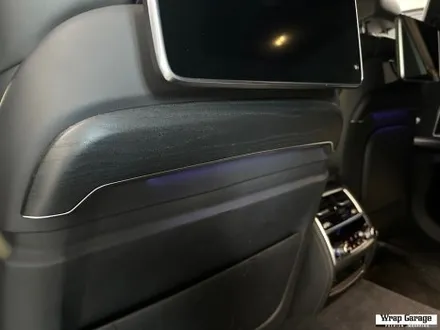 청주 실내 랩핑 bmw 7시리즈 G11 블랙우드 실내랩핑 순정브라운우드에서 블랙으로 랩핑하기! / 청주시 청원구