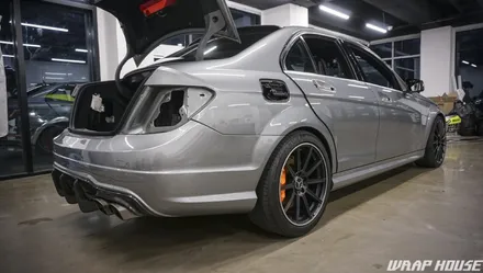 벤츠 C63 AMG 고스트 펄(홀로그램) 전체랩핑+그릴랩핑+커스텀 크롬데칼 시공[김포카스킨전문업체][랩하우스] / 김포시 양촌읍