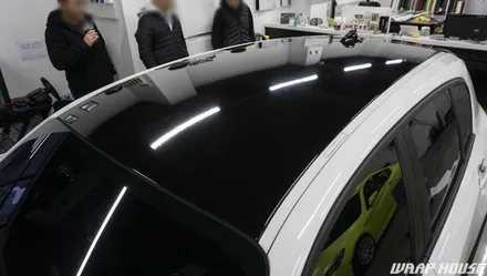 BMW 118D 루프스킨+스포일러 랩핑[랩하우스] / 김포시 양촌읍