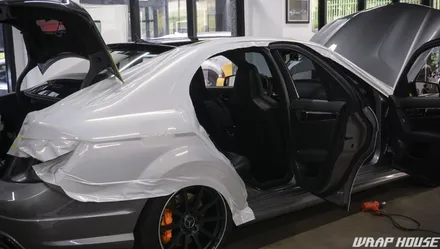 벤츠 C63 AMG 고스트 펄(홀로그램) 전체랩핑+그릴랩핑+커스텀 크롬데칼 시공[김포카스킨전문업체][랩하우스] / 김포시 양촌읍