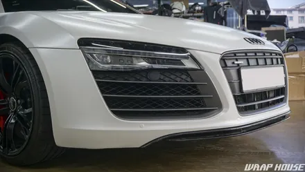 아우디 R8 V10 플러스 사틴 펄화이트 전체랩핑 시공[김포랩핑][랩하우스] / 김포시 양촌읍