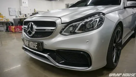 벤츠 E63 AMG 사틴 화이트 알루미늄(사틴실버) 전체랩핑[김포 카스킨 전문업체][랩하우스] / 김포시 양촌읍