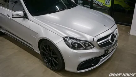 벤츠 E63 AMG 사틴 화이트 알루미늄(사틴실버) 전체랩핑[김포 카스킨 전문업체][랩하우스] / 김포시 양촌읍