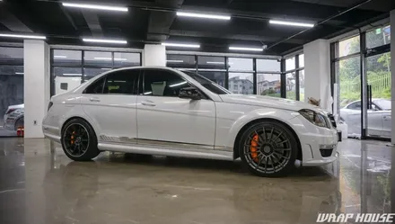 벤츠 C63 AMG 고스트 펄(홀로그램) 전체랩핑+그릴랩핑+커스텀 크롬데칼 시공[김포카스킨전문업체][랩하우스] / 김포시 양촌읍